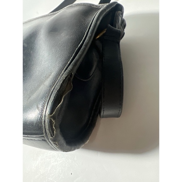Coach vintage Black Leather Crossbody Bag - Picture 6 of 11